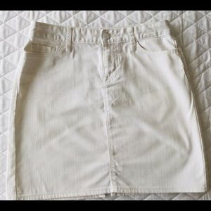 Tommy Hilfiger white denim skirt.Like new